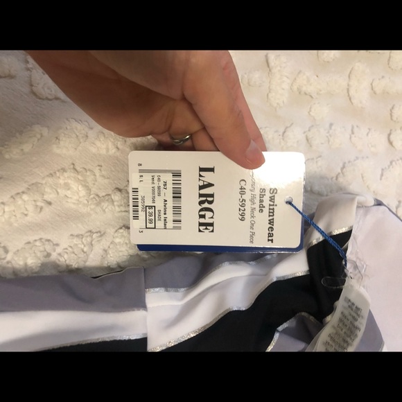 Bathing suit - Picture 3 of 4